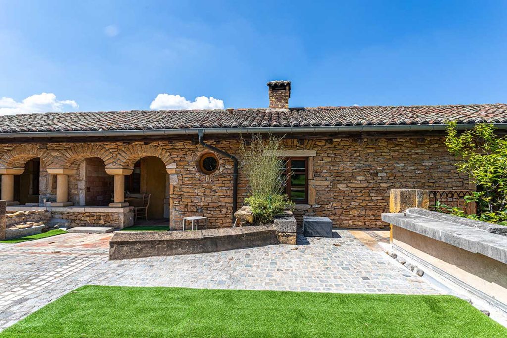 Gîte avec terrasse dans le beaujolais